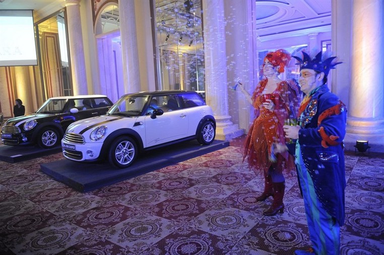 Two MINIs join hands to support the Philippe Hatem Foundation for a Happy Childhood